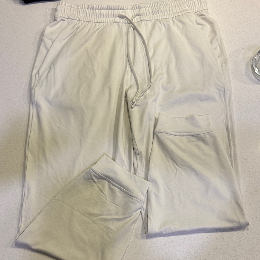 Lululemon Women’s Jogger Pants